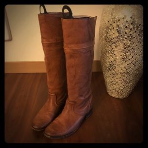 Women’s Frye boots size 8